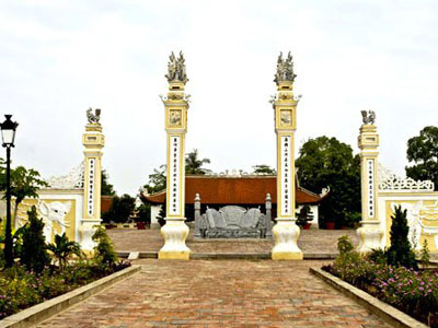 Description: Đền Trần Hưng Đạo