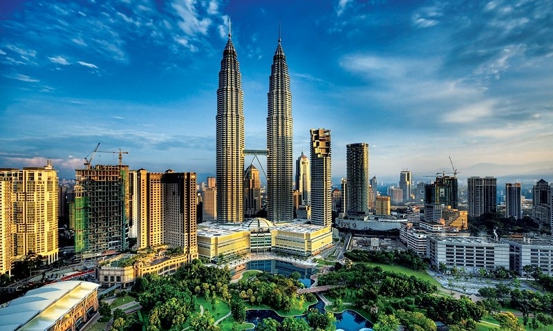 MỘT HÀNH TRÌNH – HAI QUỐC GIA 